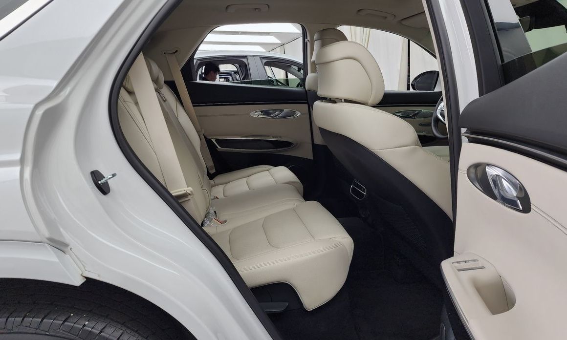 Genesis GV70 2023