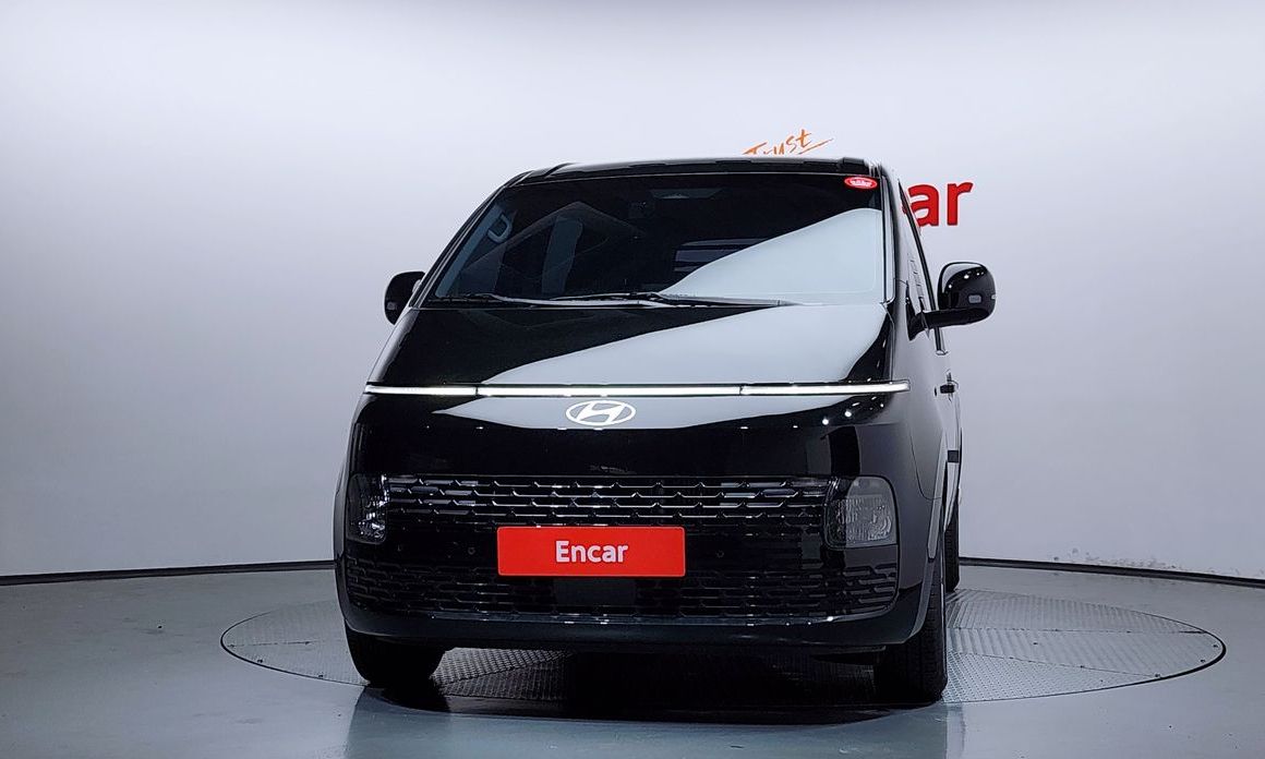Hyundai Staria 2025
