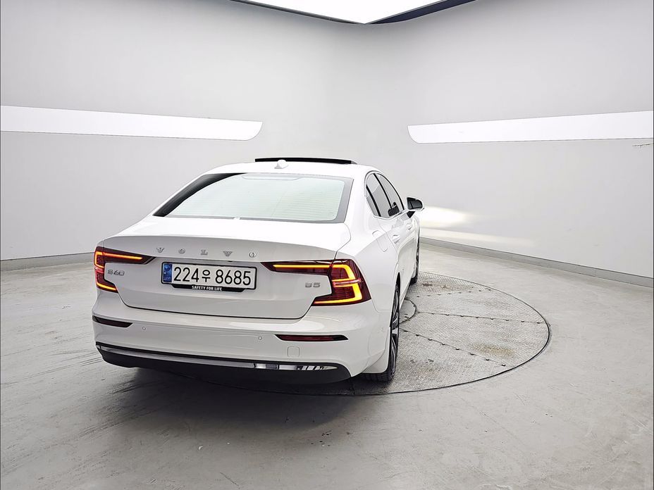 Volvo S60 2024