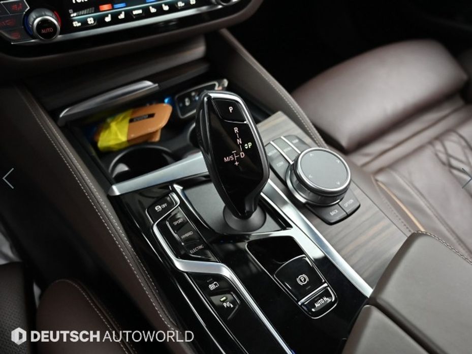 BMW 5-Series 2021