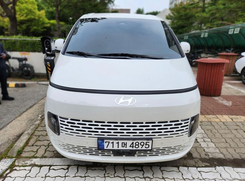 Hyundai Staria 2025