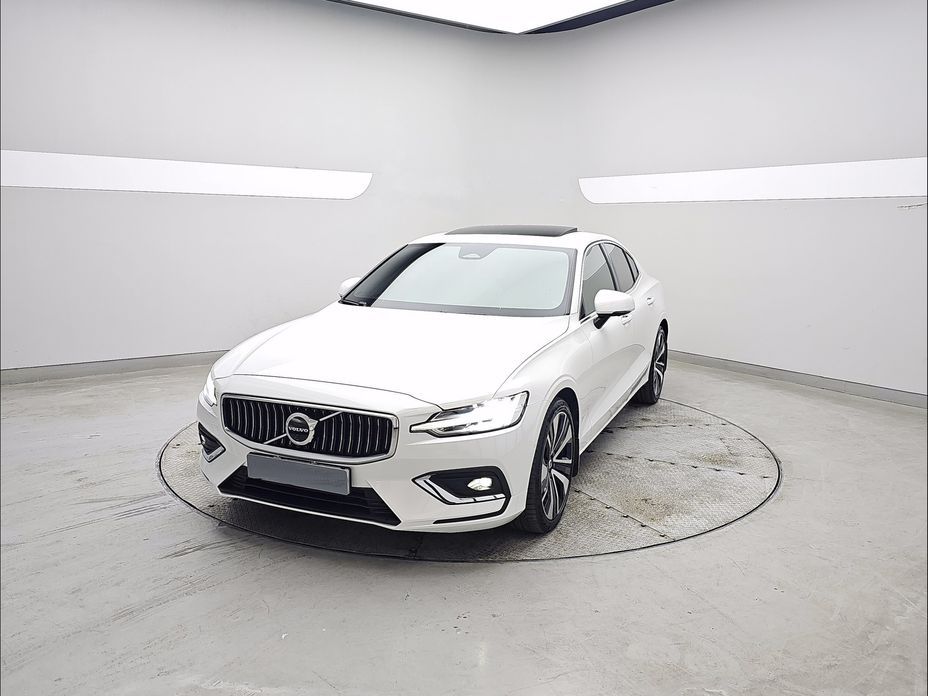 Volvo S60 2024