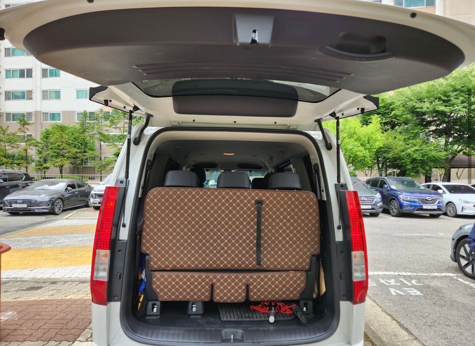Hyundai Staria 2025