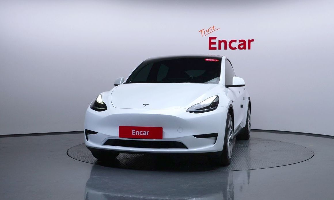 Tesla Model Y 2023