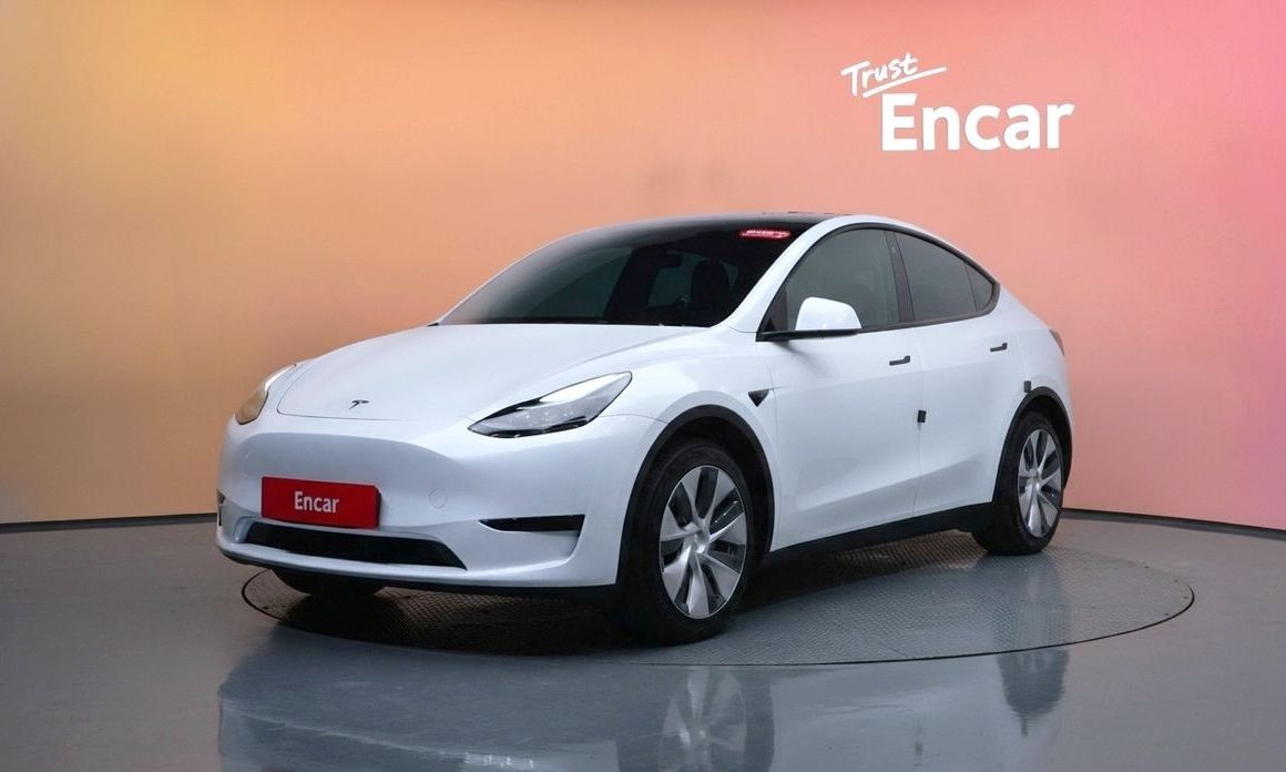 Tesla Model Y 2023