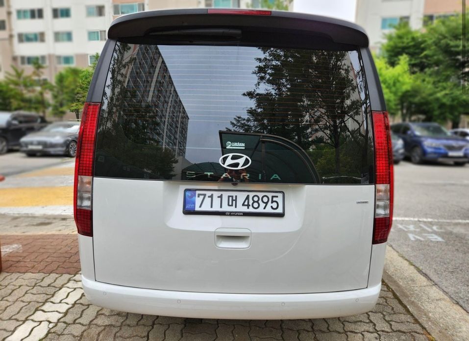 Hyundai Staria 2025
