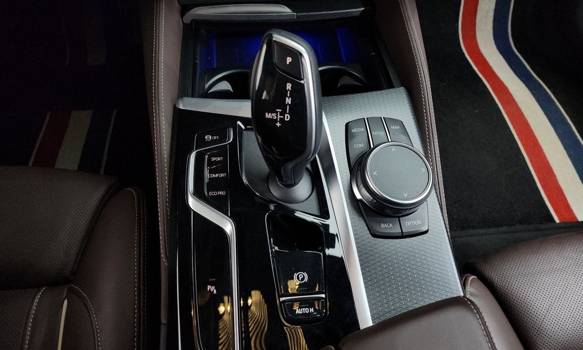 BMW 5-Series 2023