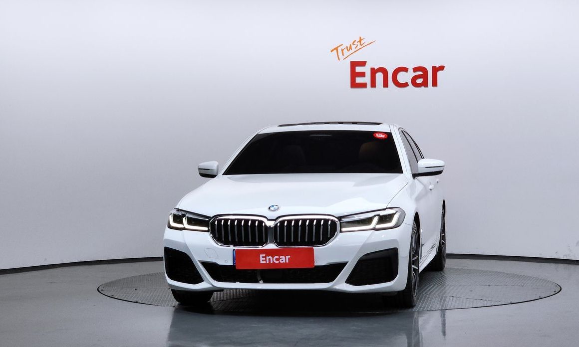 BMW 5-Series 2023