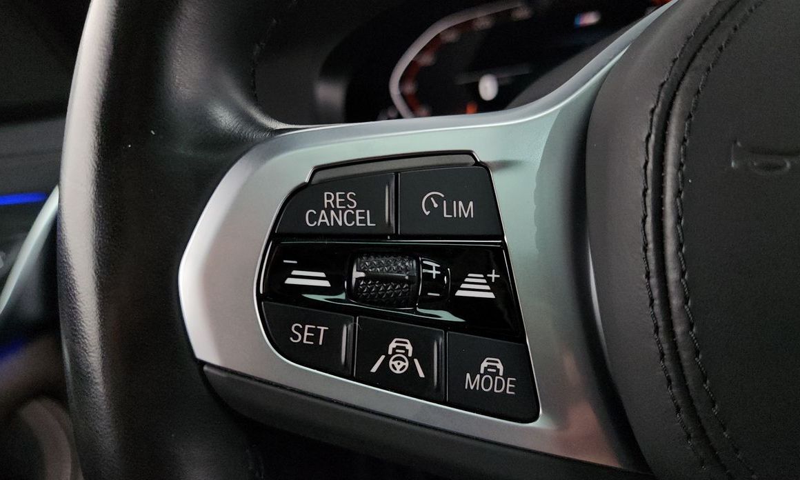 BMW 5-Series 2023