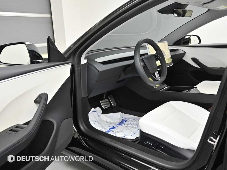 Tesla Model 3 2024