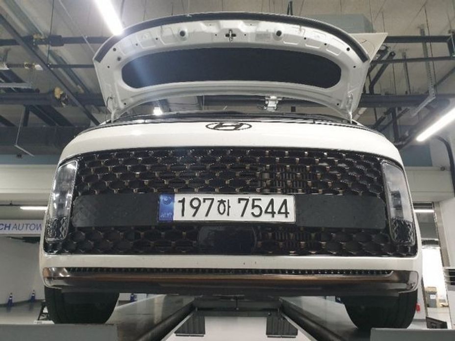 Hyundai Staria 2025