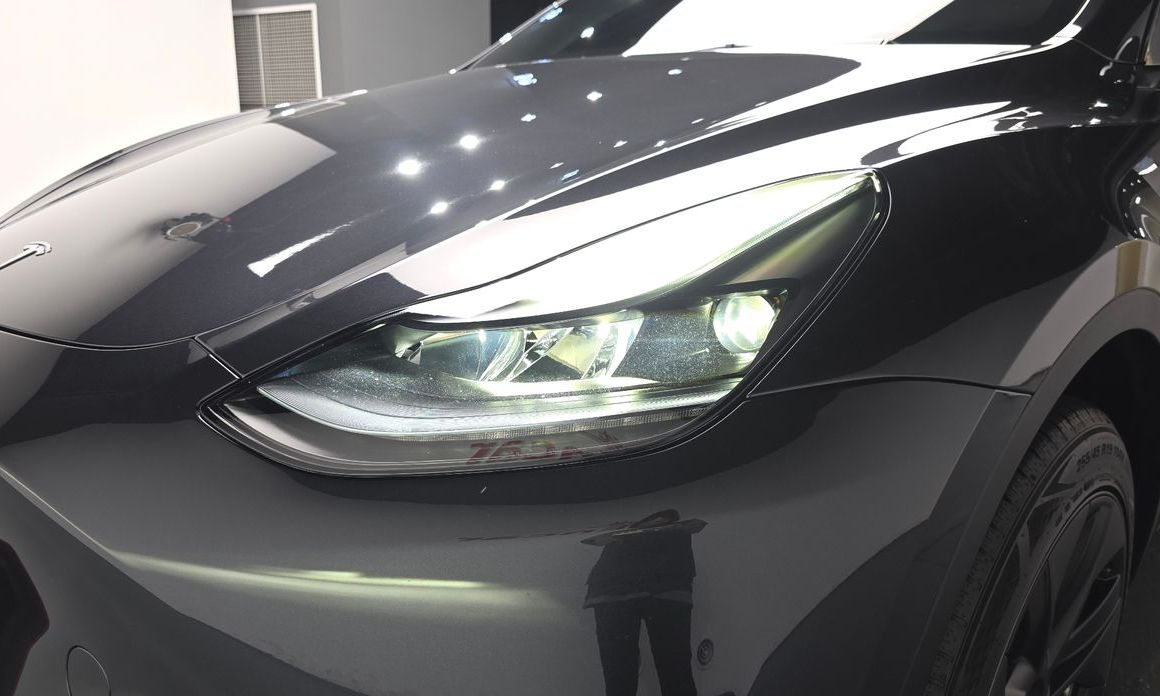 Tesla Model Y 2025