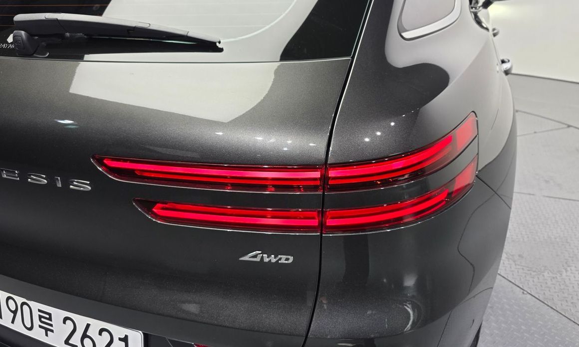 Genesis GV70 2025