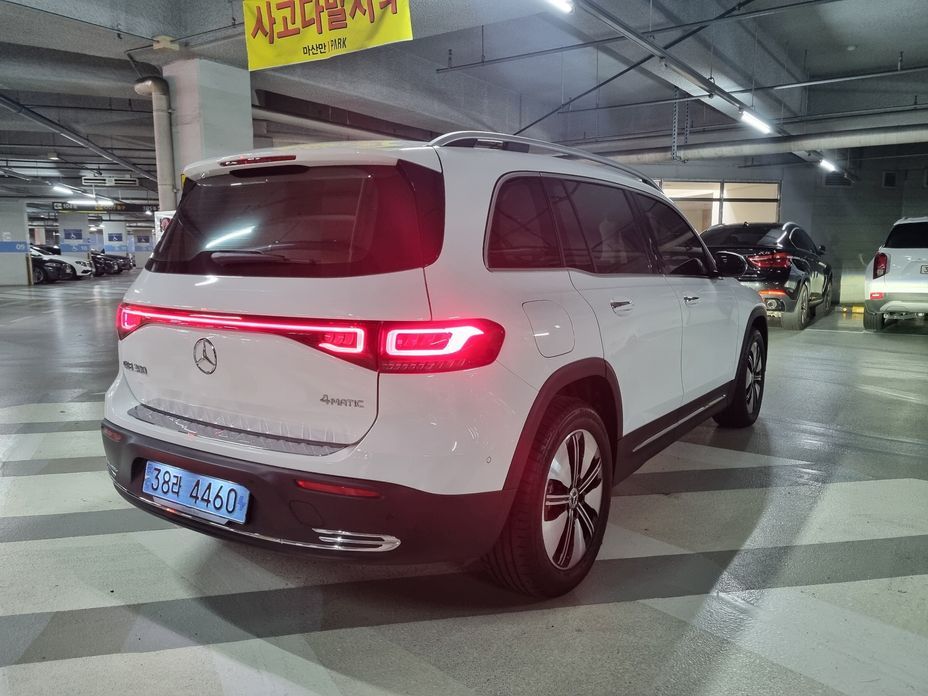 Mercedes-Benz EQB 2024