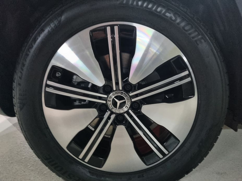 Mercedes-Benz EQB 2024