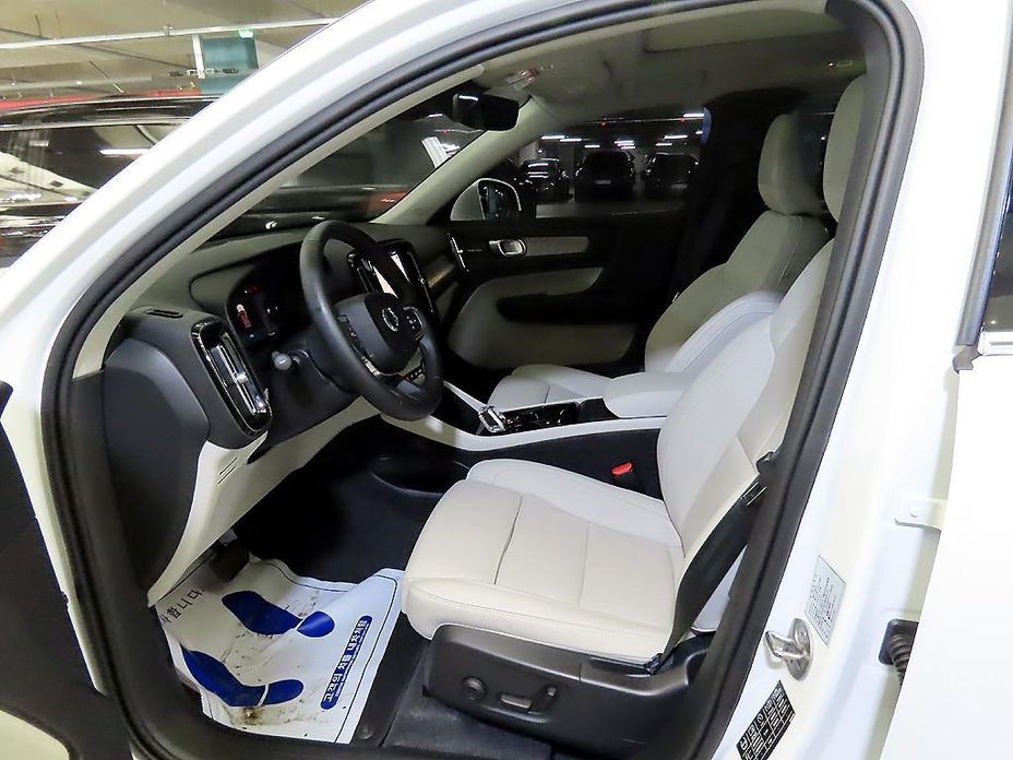 Volvo XC40 2026