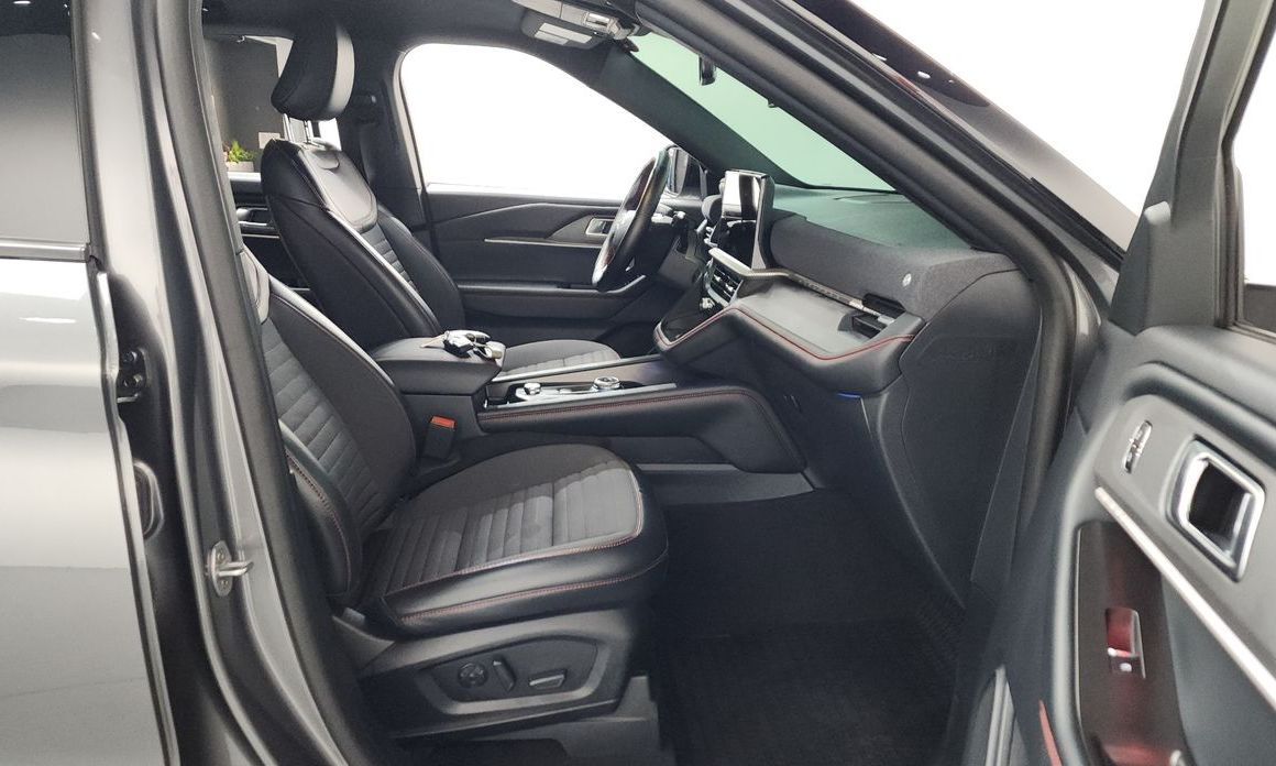 Ford Explorer 2025