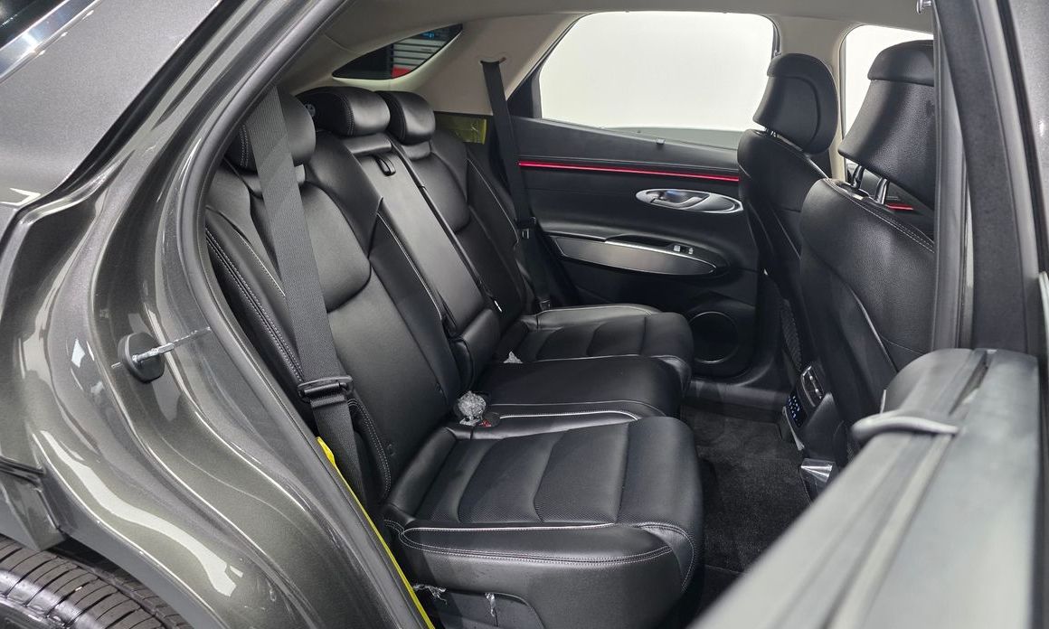Genesis GV70 2025