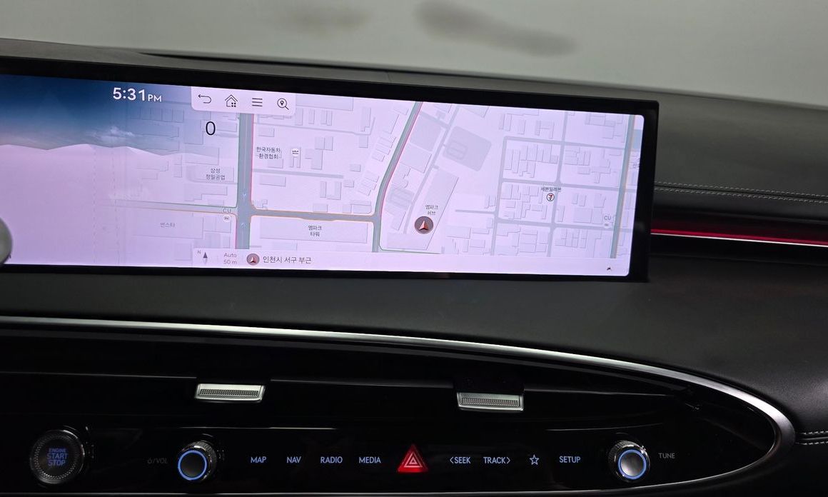 Genesis GV70 2025
