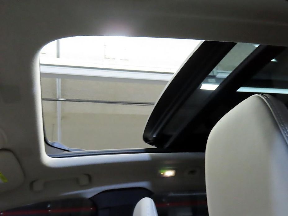 Volvo XC40 2026