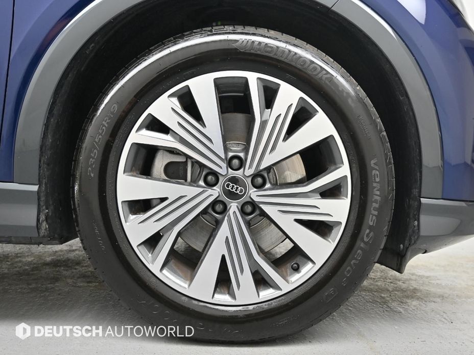 Audi Q4 e-tron 2025