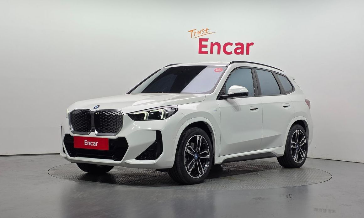 BMW iX1 2024