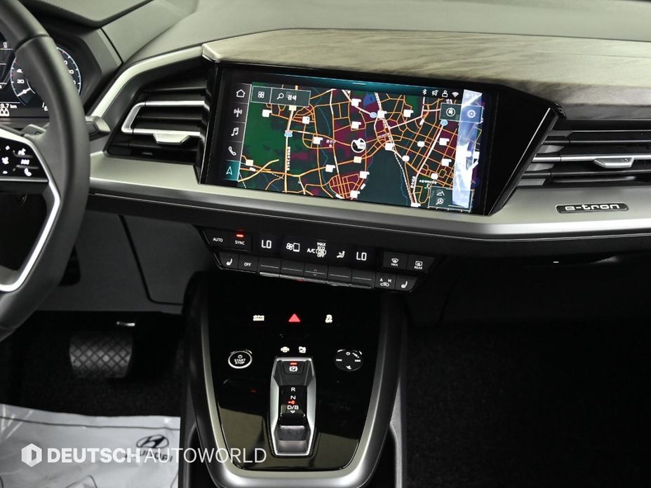 Audi Q4 e-tron 2025