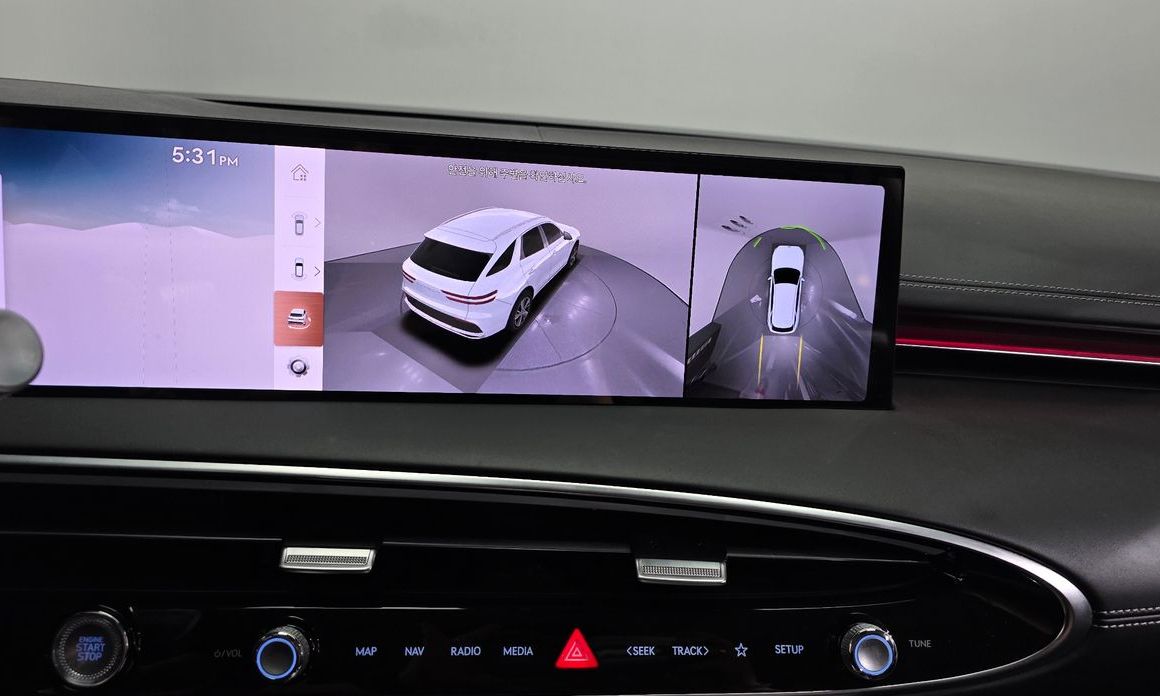 Genesis GV70 2025
