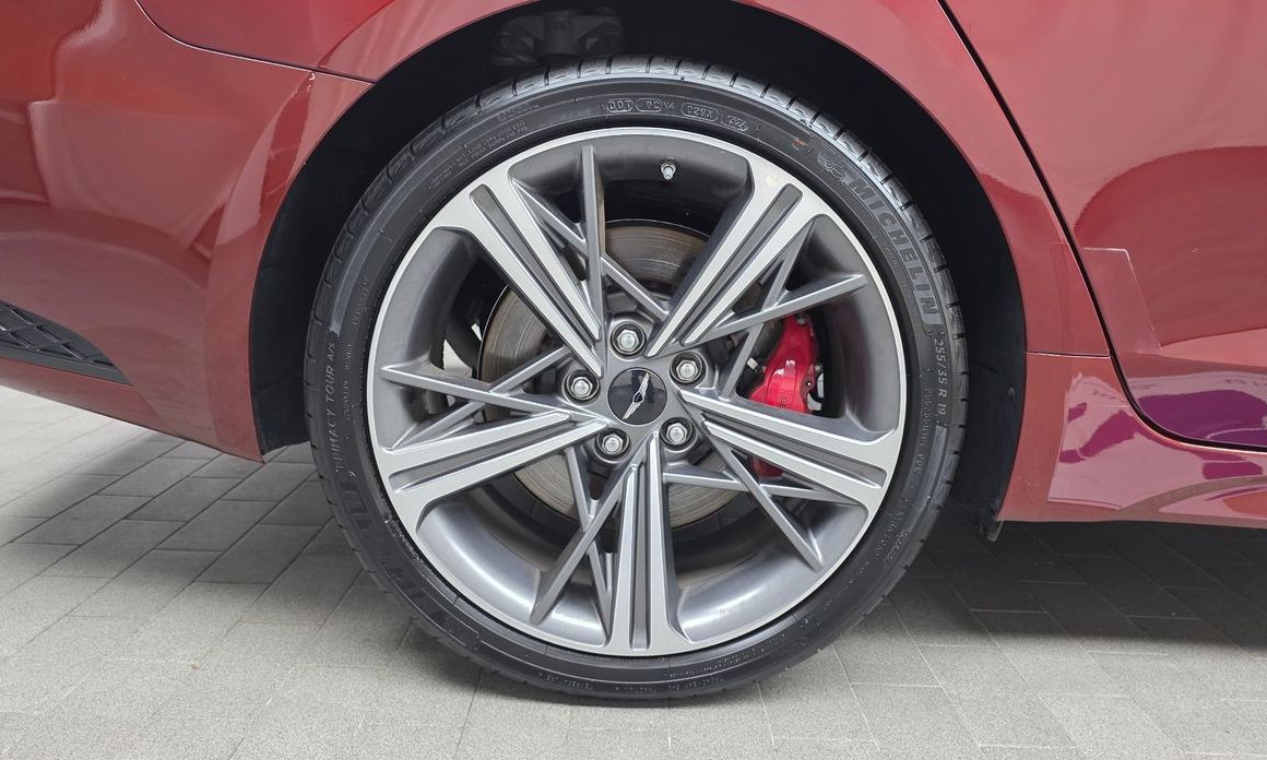 Genesis G70 2025