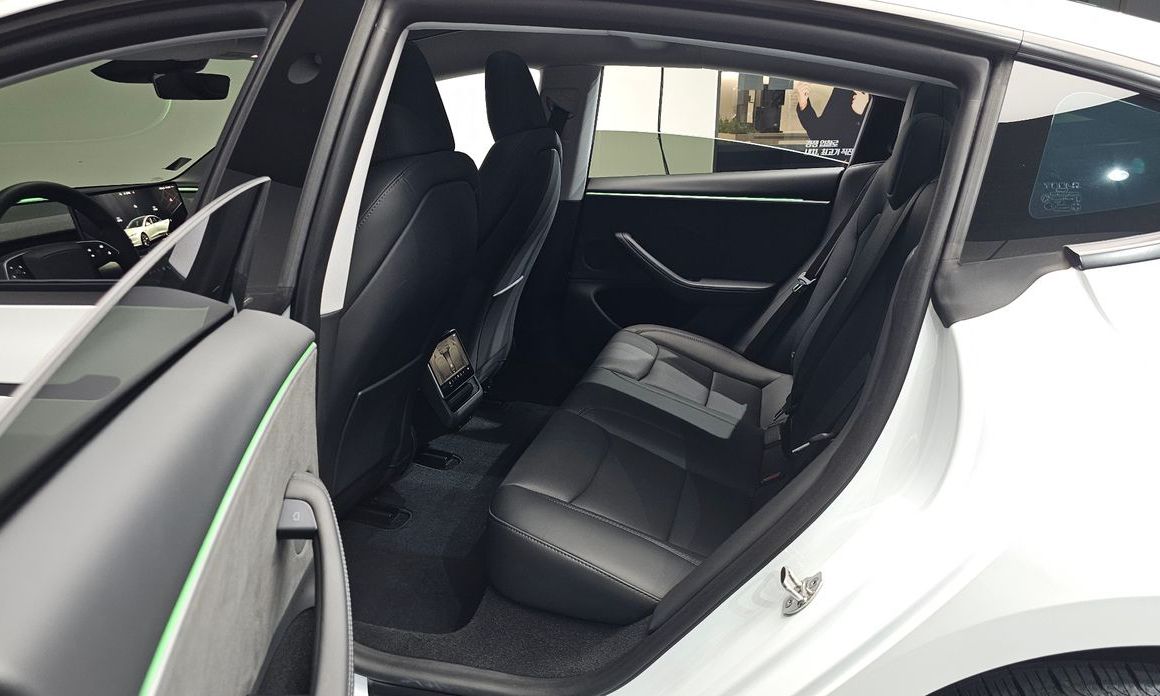 Tesla Model 3 2024