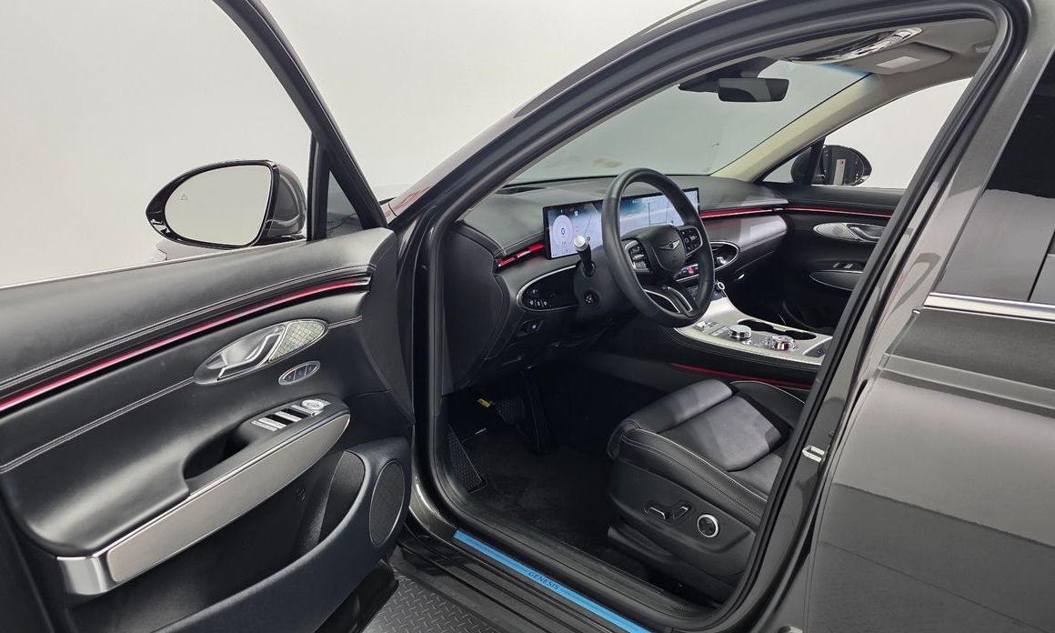 Genesis GV70 2025