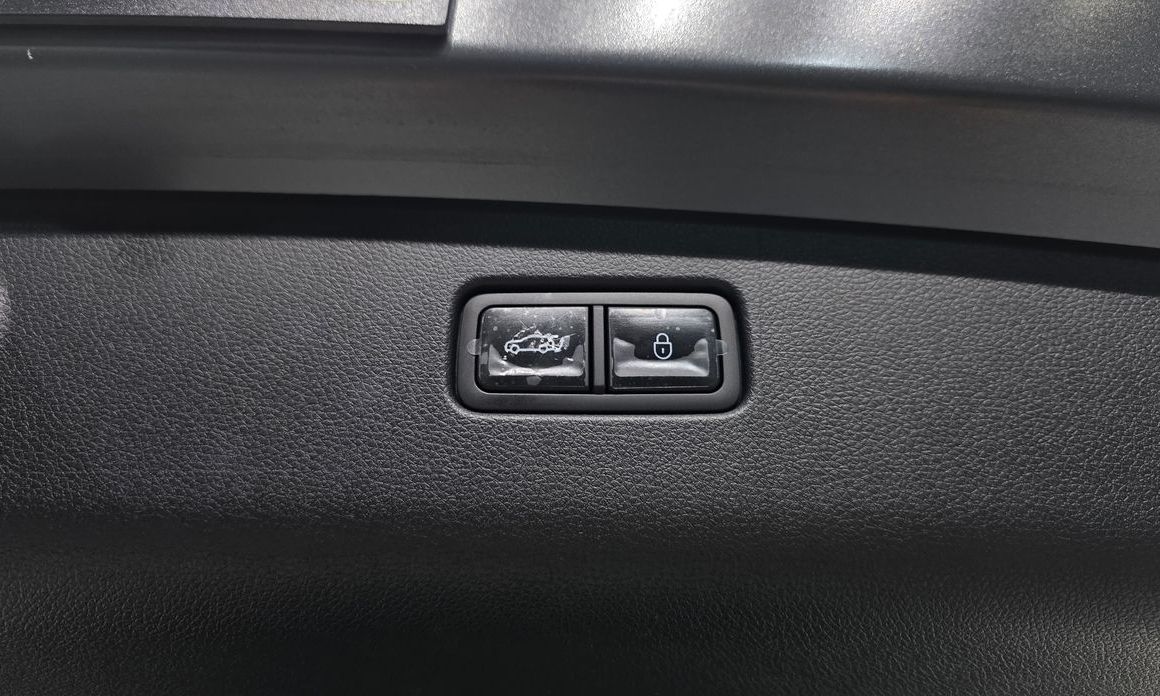 Genesis GV70 2025
