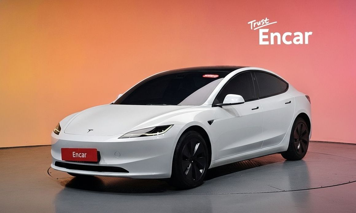 Tesla Model 3 2024