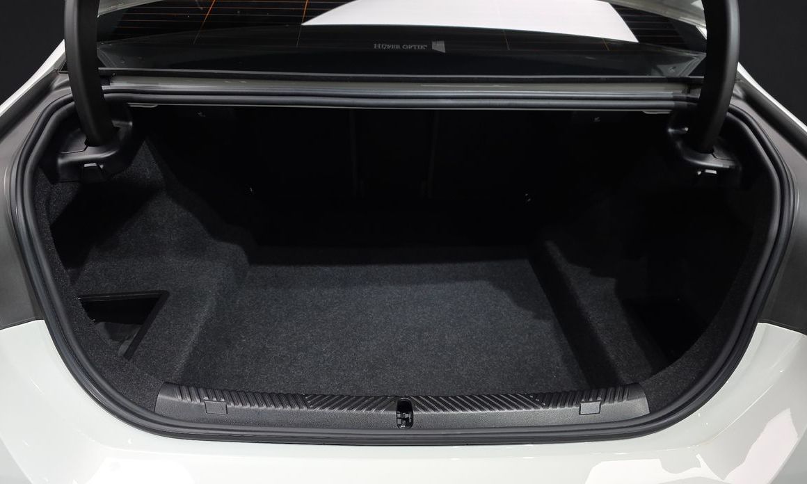 BMW 5-Series 2024