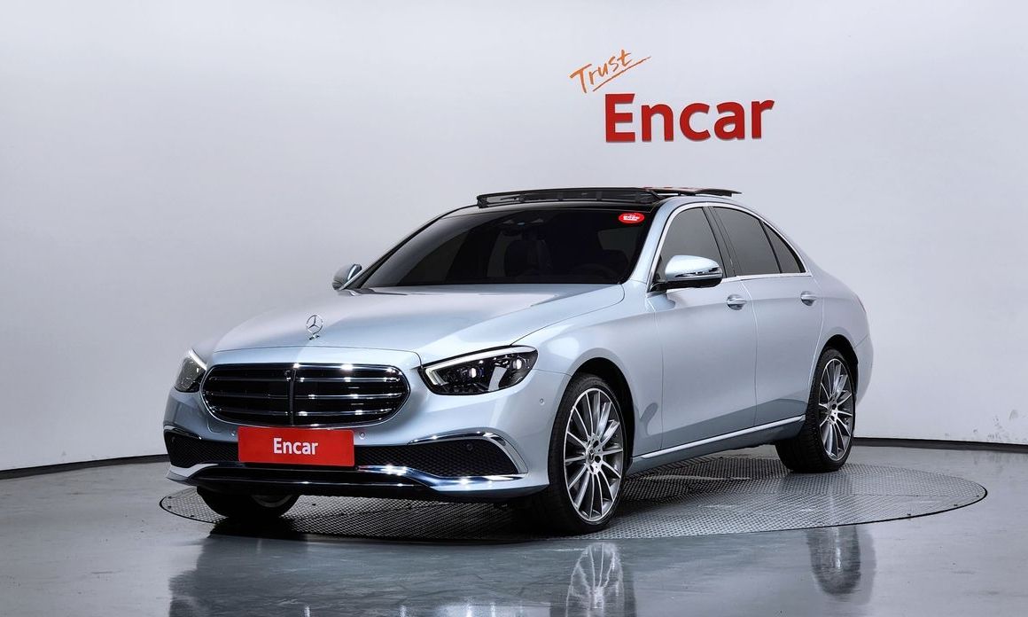 Mercedes-Benz E-Class 2023