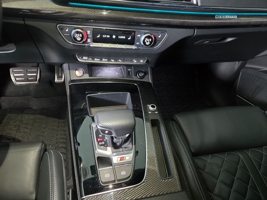 Audi SQ5 2022