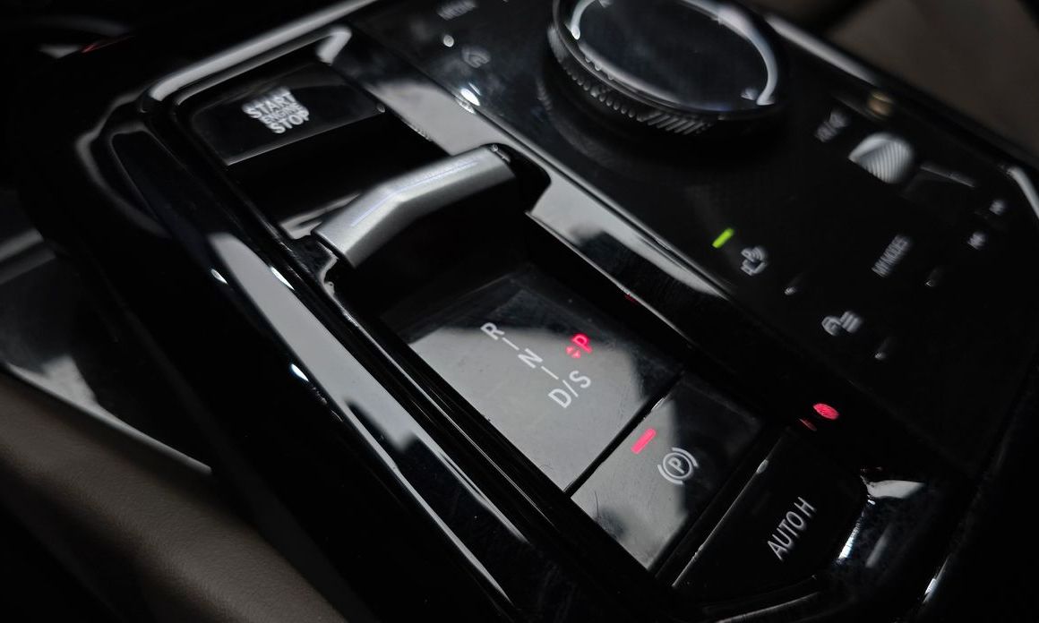 BMW 5-Series 2024