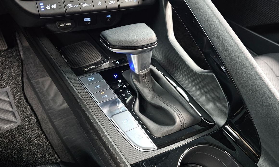 Hyundai AVANTE 2025