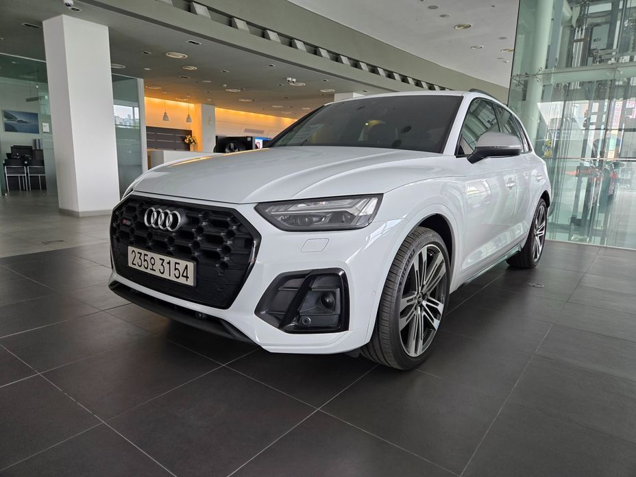Audi SQ5 2022