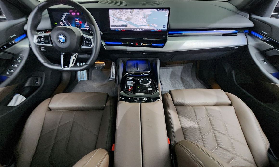 BMW 5-Series 2024