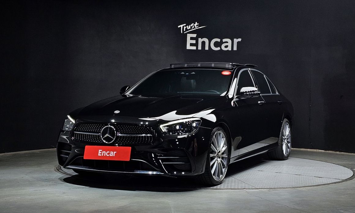 Mercedes-Benz E-Class 2022