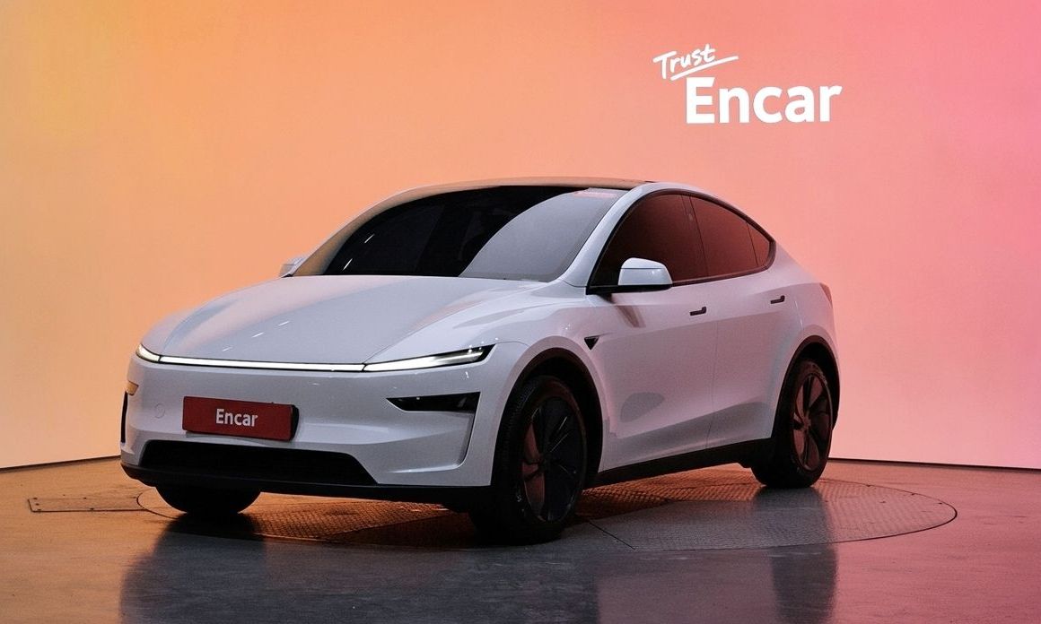 Tesla Model Y 2025