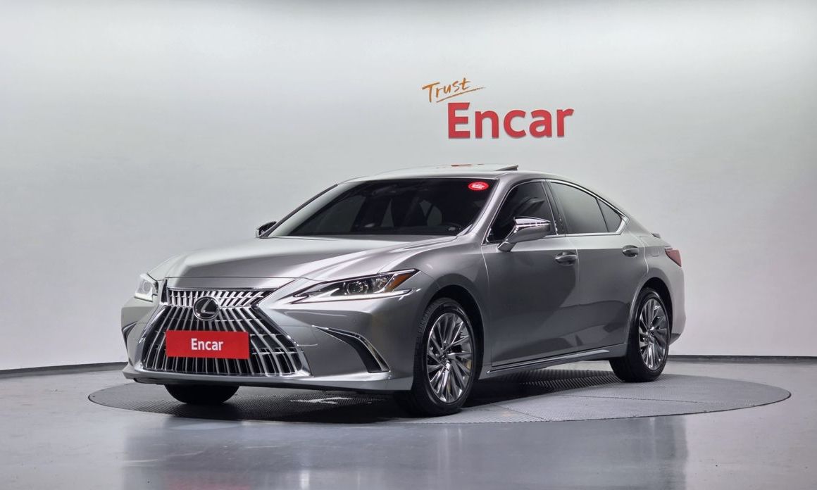 Lexus ES 2026