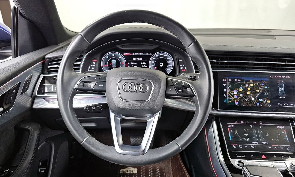 Audi Q8 2021
