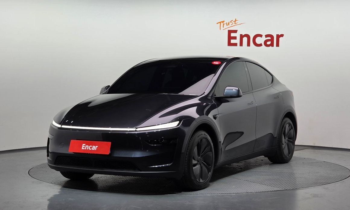 Tesla Model Y 2025