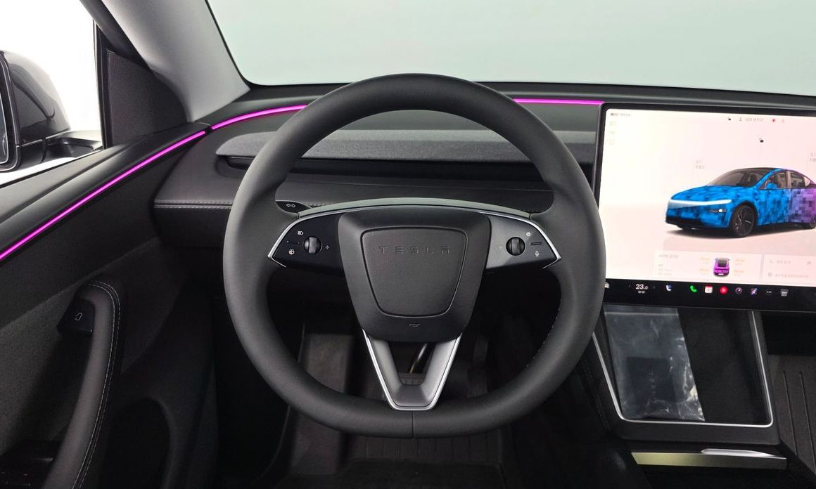 Tesla Model Y 2025