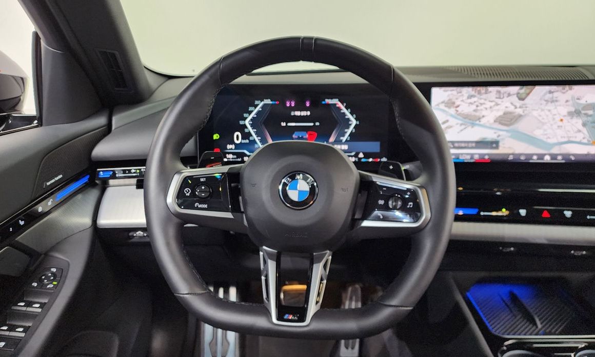 BMW 5-Series 2024