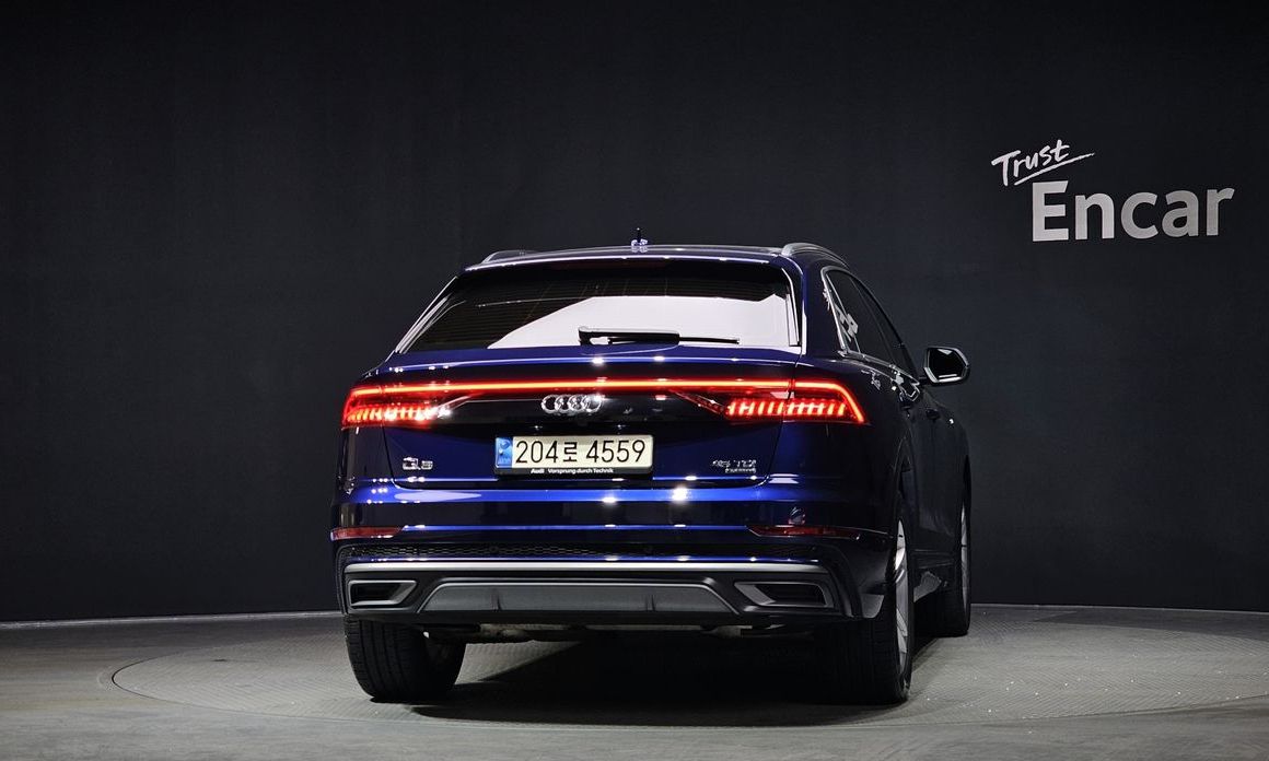 Audi Q8 2021