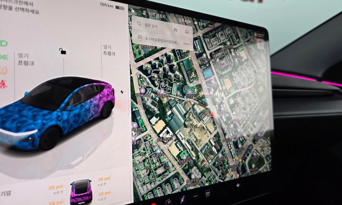 Tesla Model Y 2025