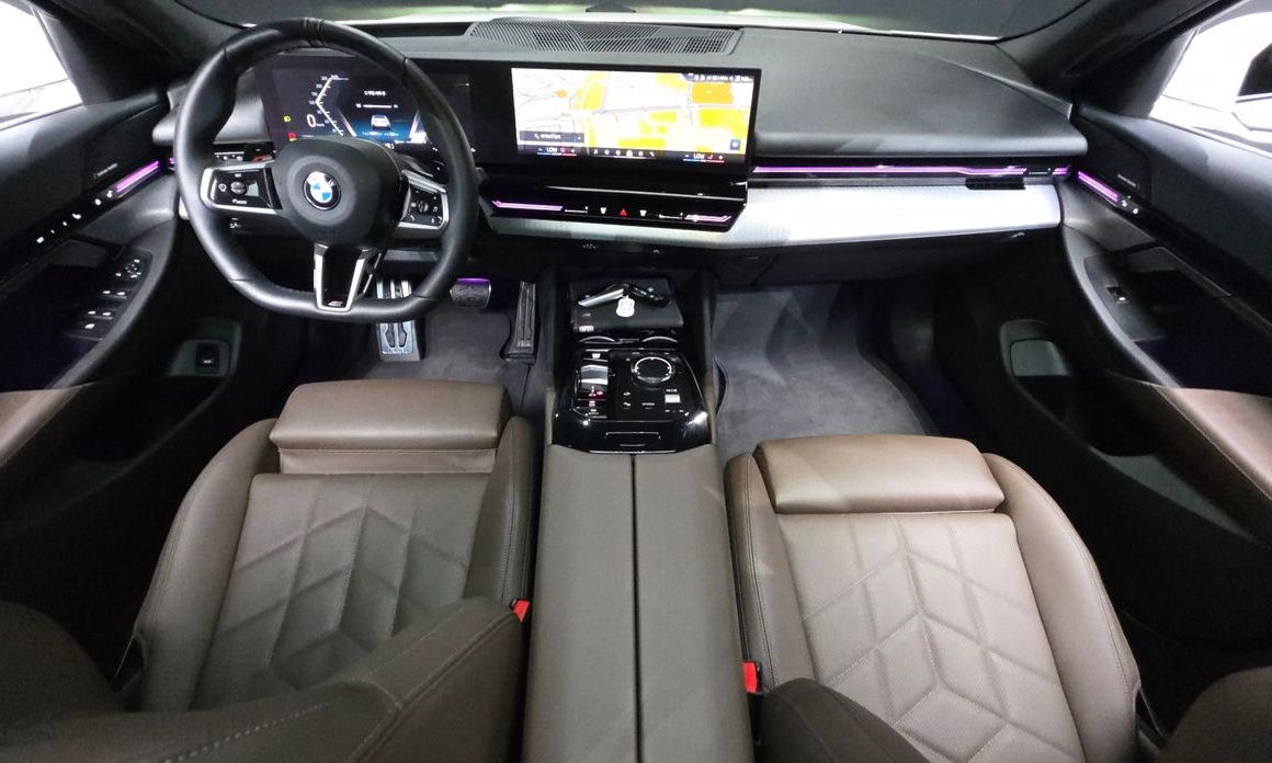 BMW 5-Series 2024
